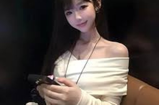 陪玩陪睡只是皮毛！继手伸进裤子后又一女星自曝50多都不放过